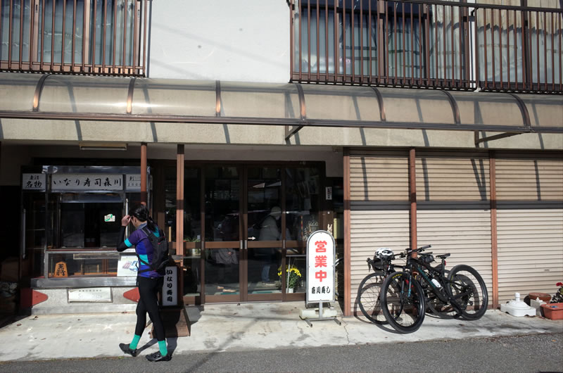 本日のグルメは森川寿司店